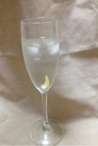 夏バテ防止の自家製レモン水