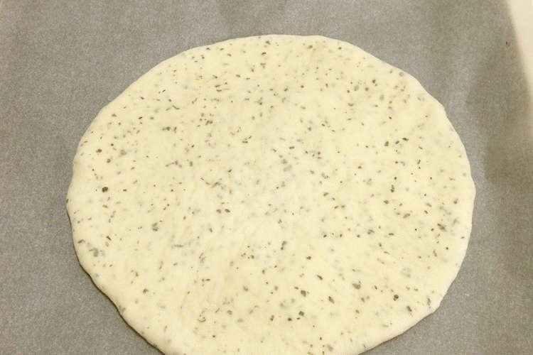 ピザ生地 バジル風味 レシピ 作り方 By ぴなちゅん クックパッド 簡単おいしいみんなのレシピが351万品