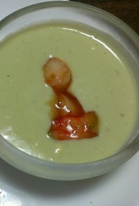 アボカドと豆腐の冷製スープ