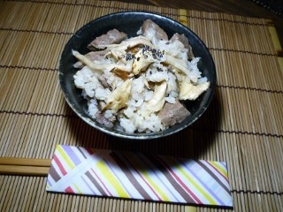 牛松茸ごはん　京都カフェ
