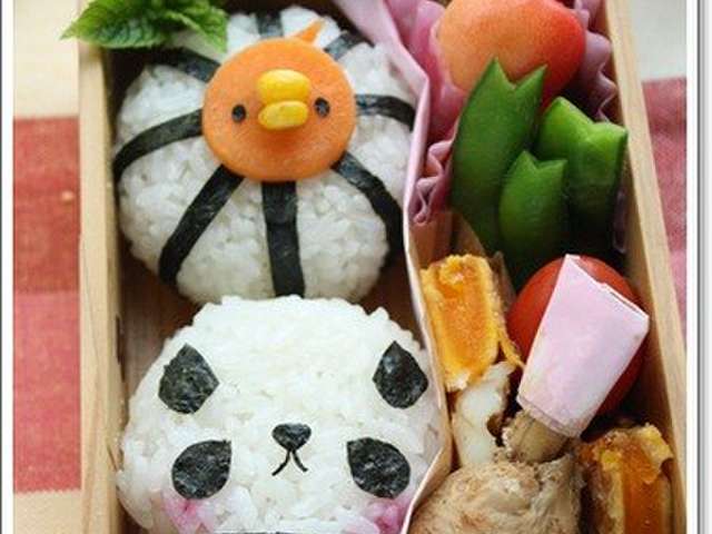 簡単キャラ弁 頭でっかちパンダおにぎり レシピ 作り方 By