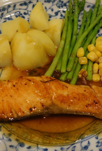 北海道食材満載、鮭のレモンバター醤油焼き
