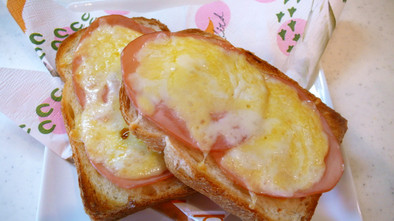 lunchに！ハム＆チーズトースト♪の写真