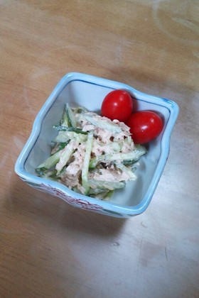 ツナとキュウリのサラダ