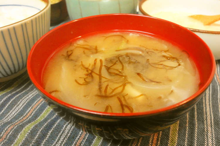 高血圧に もずくと玉葱の味噌汁 レシピ 作り方 By ゆうゆう0221 クックパッド 簡単おいしいみんなのレシピが354万品