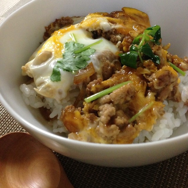 とり ひき肉 丼
