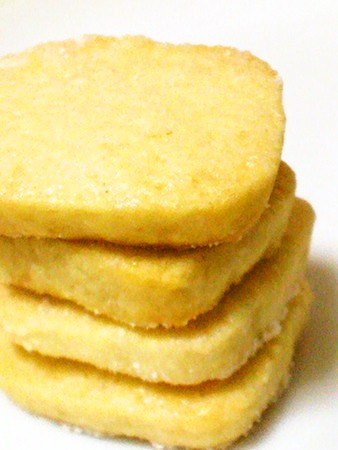 簡単なカラフルなシュガークッキーのレシピ