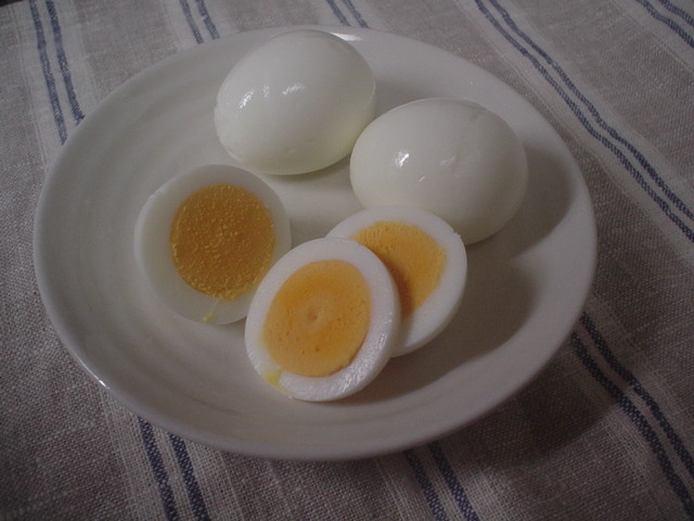 簡単、キレイに剥けるゆで卵の作り方の画像