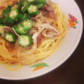 夏にピッタリ!豚肉とオクラの冷製パスタ