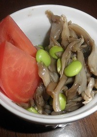 簡単！　舞茸と枝豆のサラダ