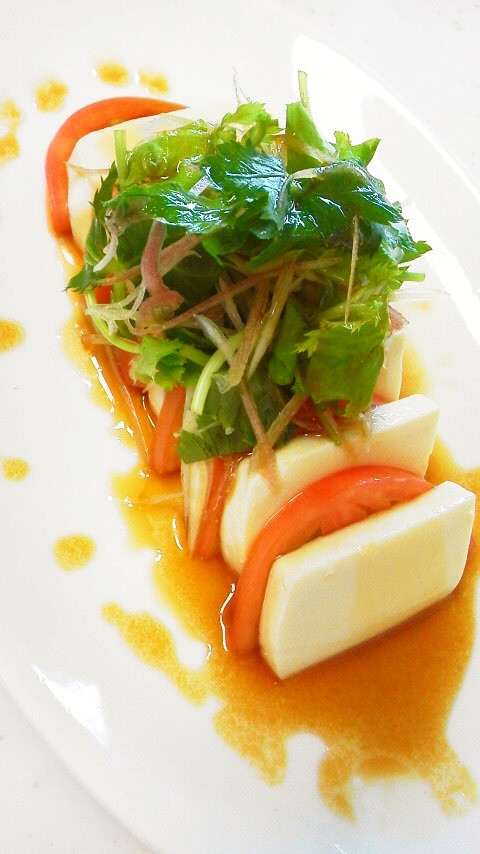 前菜に☆薬味たっぷりトマトと豆腐のサラダの画像