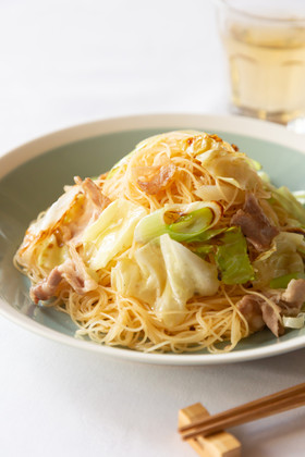 豚バラとキャベツの♪シンプルな焼ビーフン