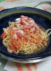 すりおろしトマトの冷製スープパスタ