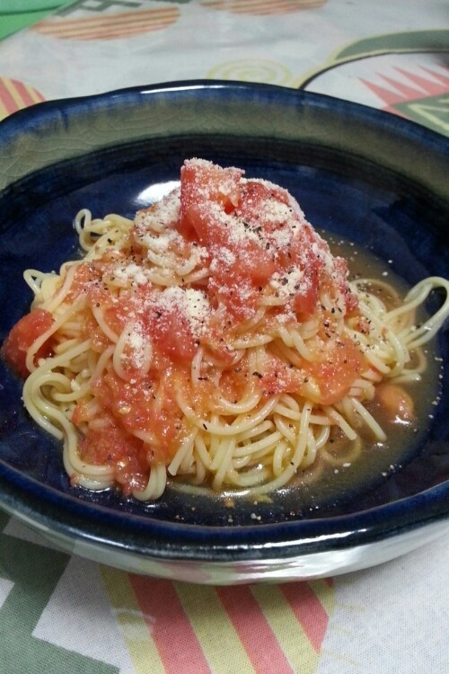 すりおろしトマトの冷製スープパスタ