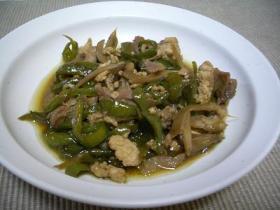 万願寺とうがらしと豚肉の甘辛煮