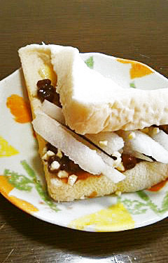 ふんわり食パンで…あんこと梨のサンド　　の画像