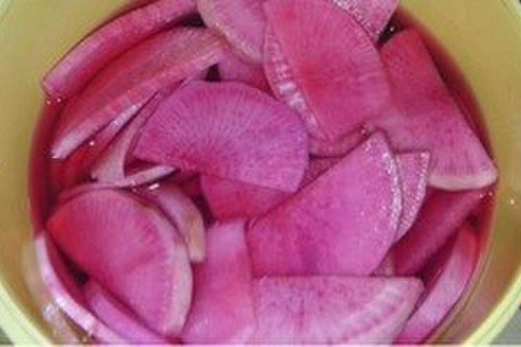 風味豊富な赤大根の漬物 レシピ 作り方 By Samuraikin クックパッド