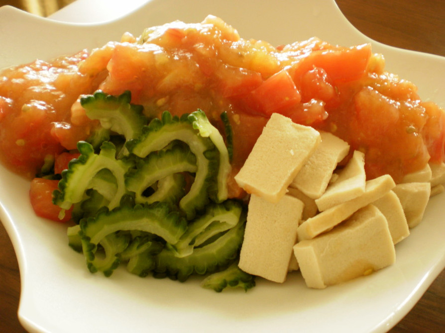 ゴーヤと高野豆腐のトマトジュレサラダの画像