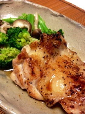鶏もも肉のソテー レモン醤油ソース お酒もok これなら続けられる 20kgの減量に成功したダイエットレシピ Naver まとめ