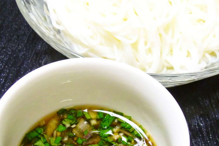 夏は素麺 生姜 みょうが 青じそ薬味だれ レシピ 作り方 By ほっこり の クックパッド