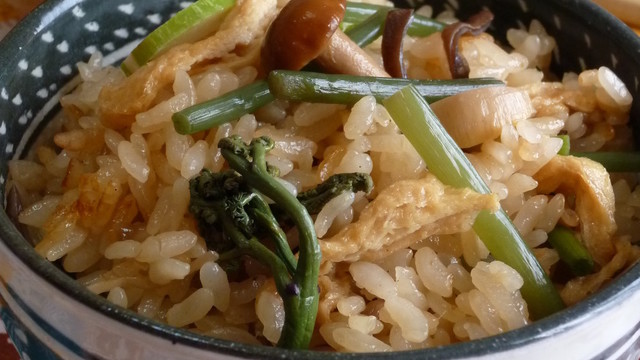 簡単 山菜の炊き込みご飯 レシピ 作り方 By Rie Tin クックパッド 簡単おいしいみんなのレシピが374万品
