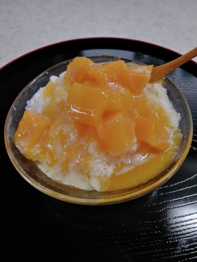 缶詰めマンゴーdeお手軽マンゴーカキ氷の写真