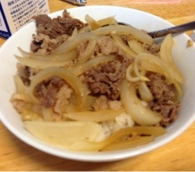 めんつゆとレンジで簡単牛丼♡