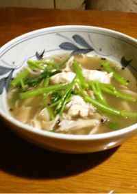 マーガオ香る台湾原住民の鶏手羽スープ
