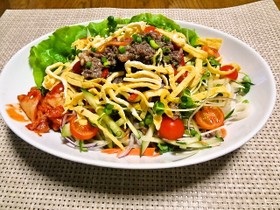 コストコのプルコギビーフでサラダうどん