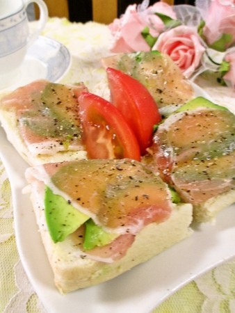 アボカド＆生ハムのふんわりトーストの画像