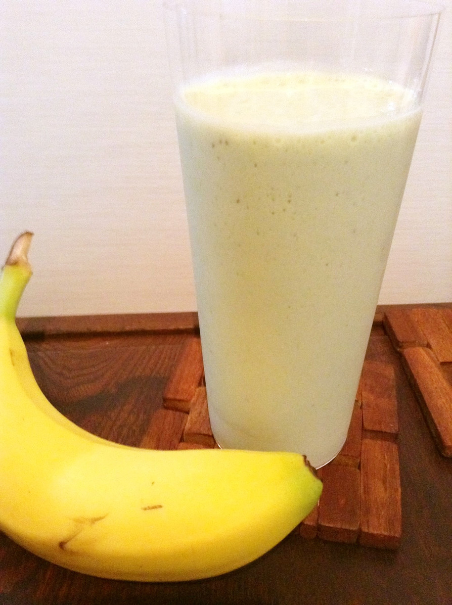バナナと小松菜のジュースの画像