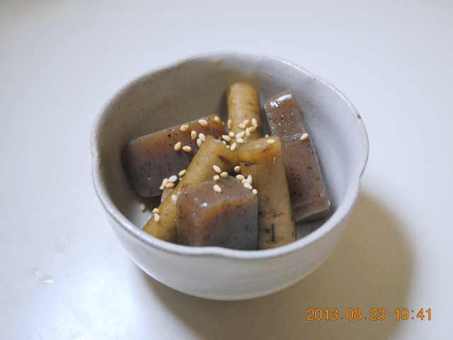 シンプル牛蒡と蒟蒻の煮物 レシピ 作り方 By Mielle クックパッド