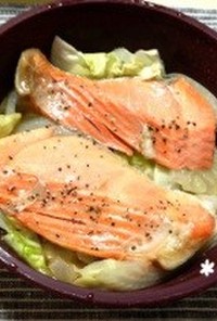 シリコンスチーマー鮭の野菜蒸し(麺つゆ)
