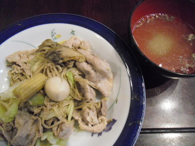 豚と野菜の味噌炒め+スープ　簡単だもん！の写真