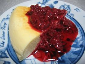 炊飯器チーズケーキ(ラズベリーソース添え)