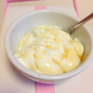 簡単朝食＊冷凍バナナメープルヨーグルトの写真