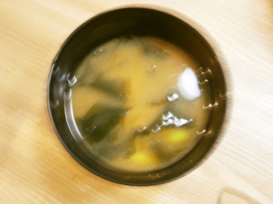 夏に✿枝豆とわかめのお味噌汁の画像