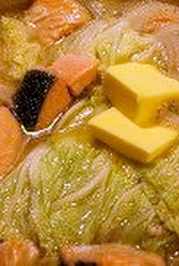 風邪に、栄養たっぷりサーモン鍋