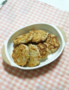 離乳食後期★手づかみ◎豆腐鶏バーグ♡