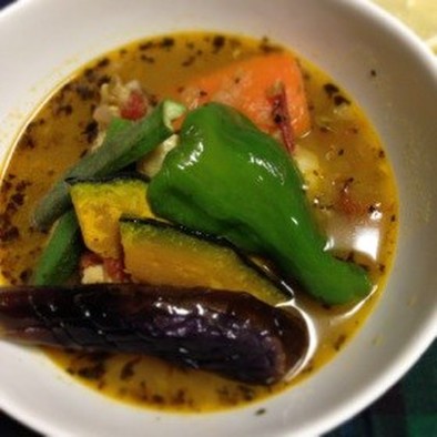 スープカレー (チキンベジ)の写真