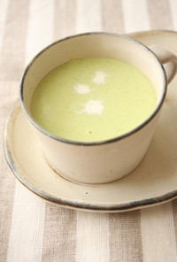 グリーンピースの冷たいスープ