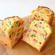 HMでベーコンと玉ねぎの簡単ケークサレ♪の写真