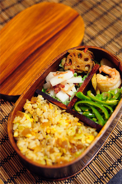 奈良漬けチャーハンのお弁当の写真