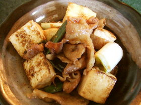 焼き豆腐で作る肉豆腐