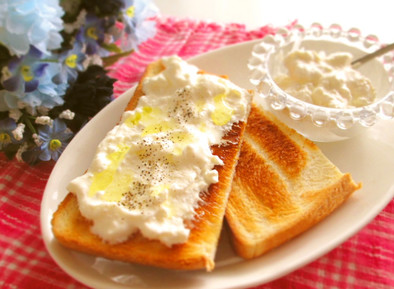 シンプルに✿塩ヨーグルトトーストの写真