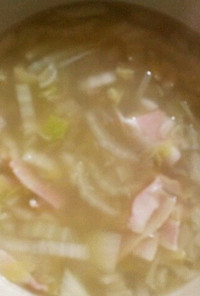 白菜とベーコンと春雨のスープ