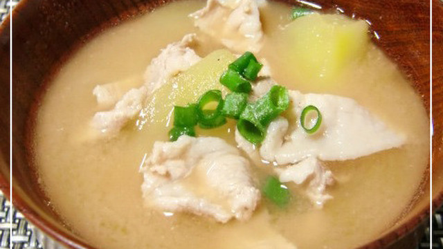 シンプルに 豚肉とじゃが芋で美味しい豚汁 レシピ 作り方 By Snow Love クックパッド 簡単おいしいみんなのレシピが352万品