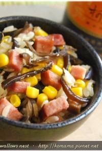 黑菇醬火腿玉米蒸飯．柯媽媽の植物燕窩