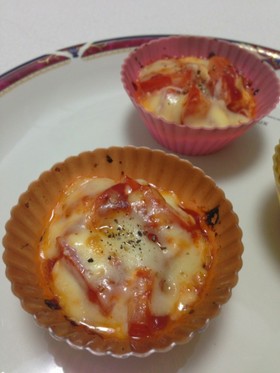 お弁当に◎トマトのカップグラタン