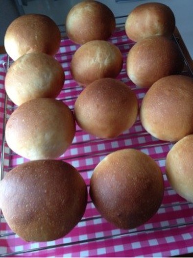 コストコ☆パンケーキミックスで丸パンの写真